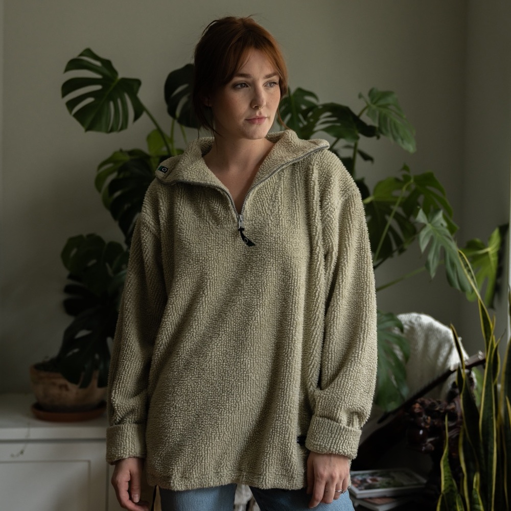 **RARE** Vintage “Outdoor Scene” fleece pullover